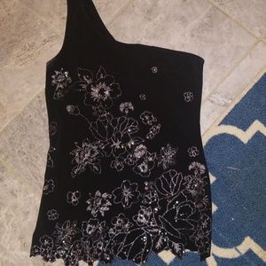 Super Cute "One Shoulder" Top